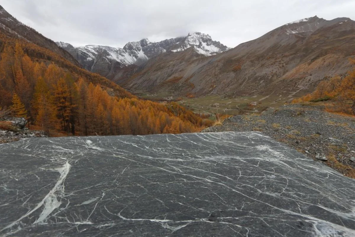 Ancienne carrière de marbre vert de Maurin à Maljasset dans la Haute-Ubaye